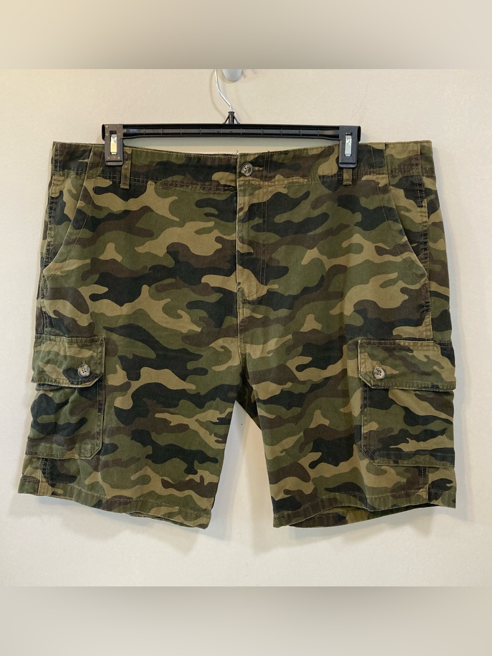 BKC Mens Camouflage Cargo Shorts Sz 42 Cotton 9" Inseam